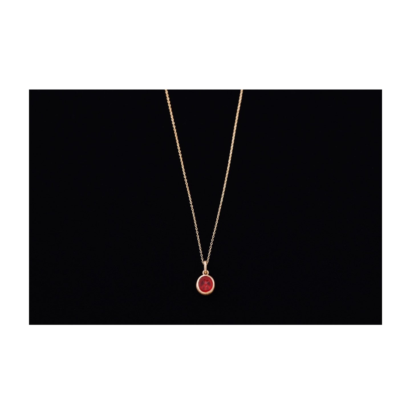 INTAGLIO GOLD NECKLACE CARNELIAN